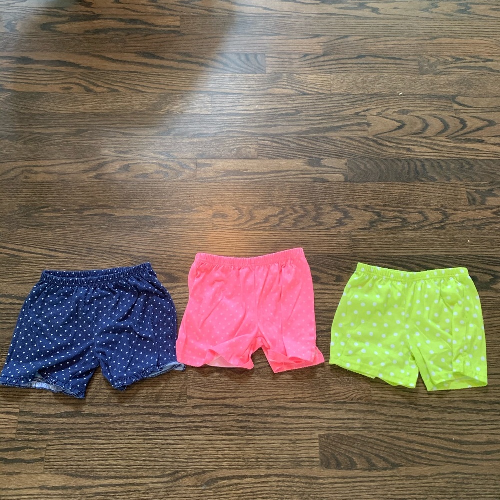 Girls size 4t and 5t pajama shorts from Carters